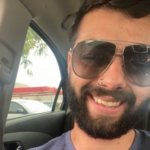 Meet your Posher, Zach